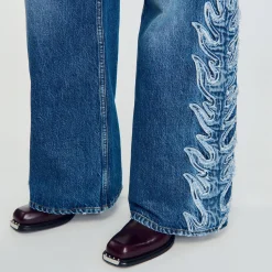 Jeans Svasati Con Fiamme