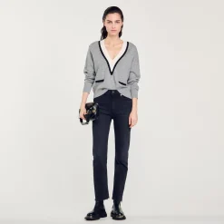 Pullover Con Scollo A V A Contrasto
