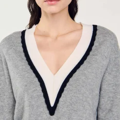 Pullover Con Scollo A V A Contrasto