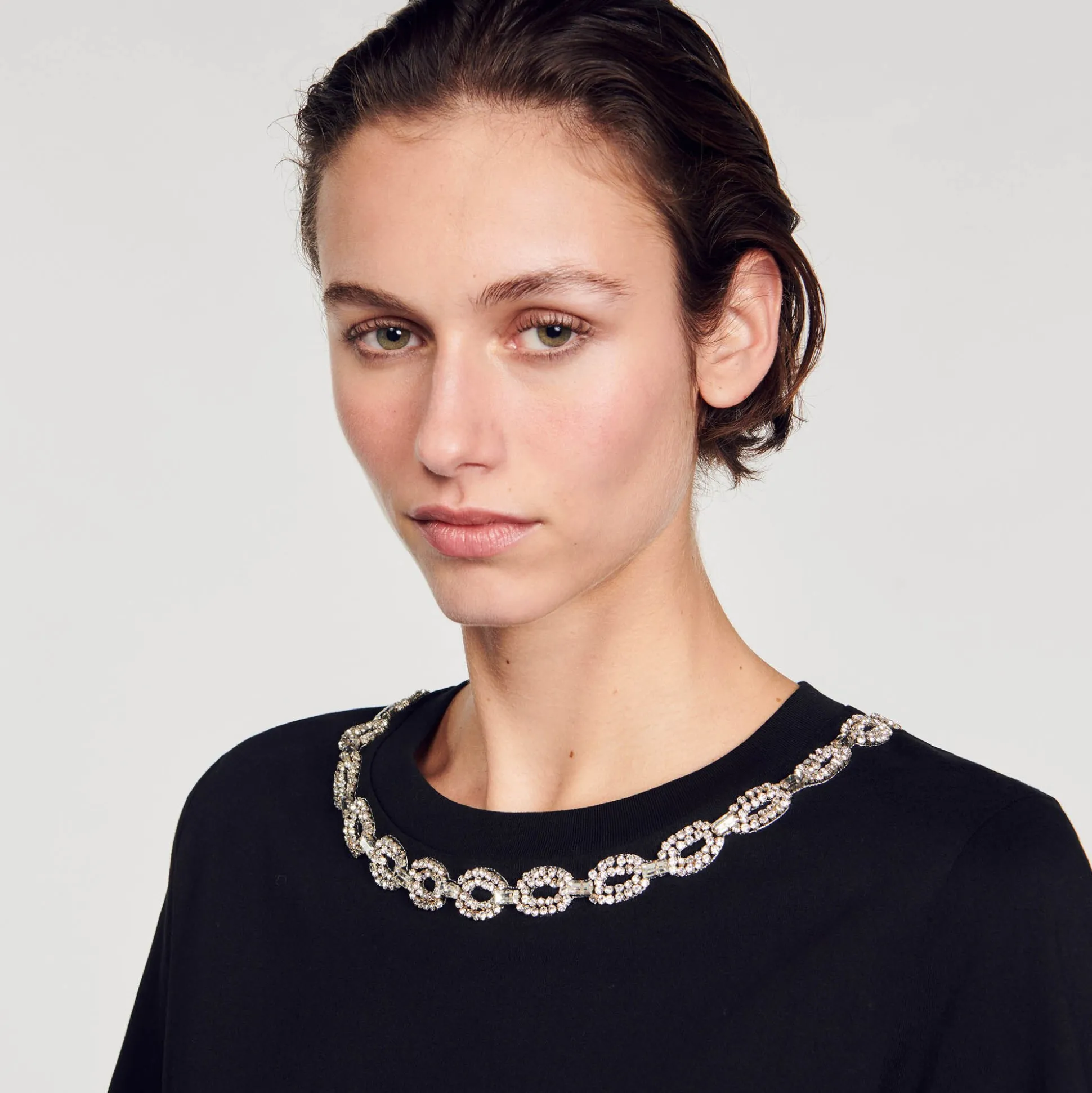 T-shirt In Cotone Bio Con Collo Gioiello
